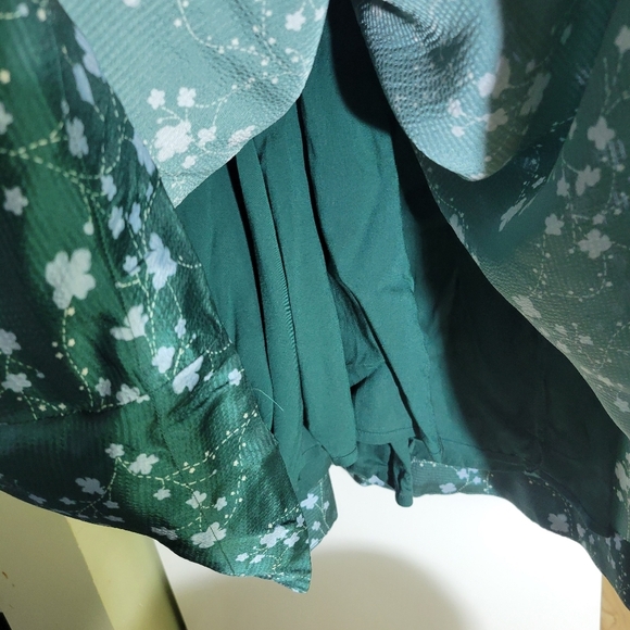 Wyse London shira blossom ditsy floral satin long sleeve maxi dress green 6 - Picture 11 of 14